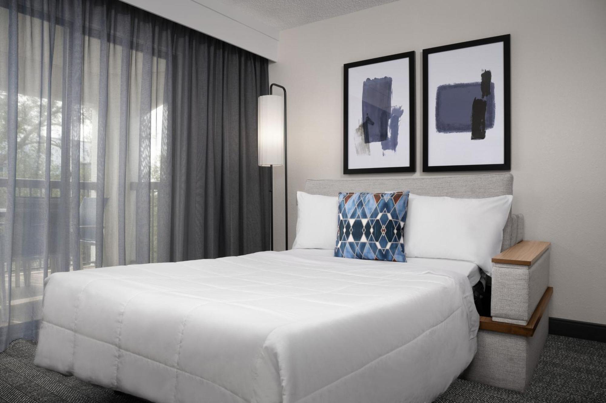 Courtyard By Marriott Orlando East/Ucf Area Hotel Alafaya Buitenkant foto